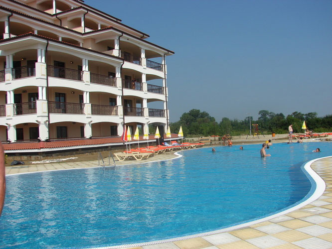 Отель с бассейном в Болгарии «Касабланка» 