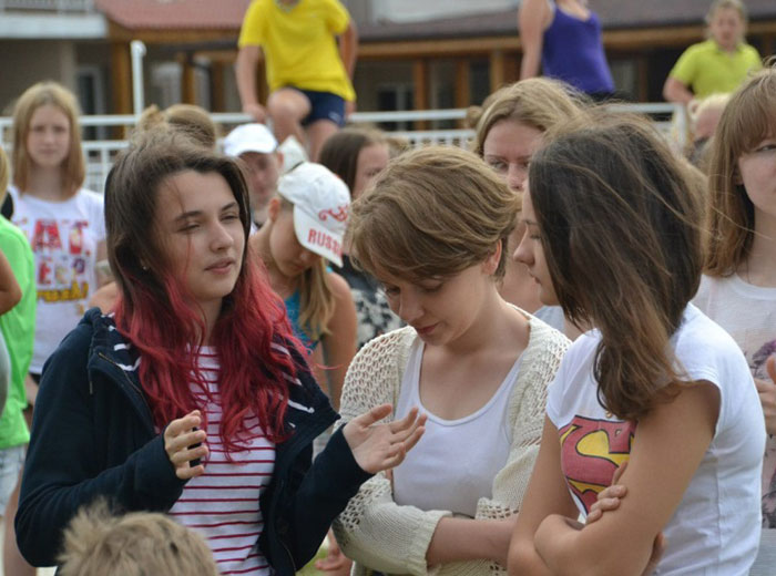 Нам суждено было выполнить различные задания на ловкость, 