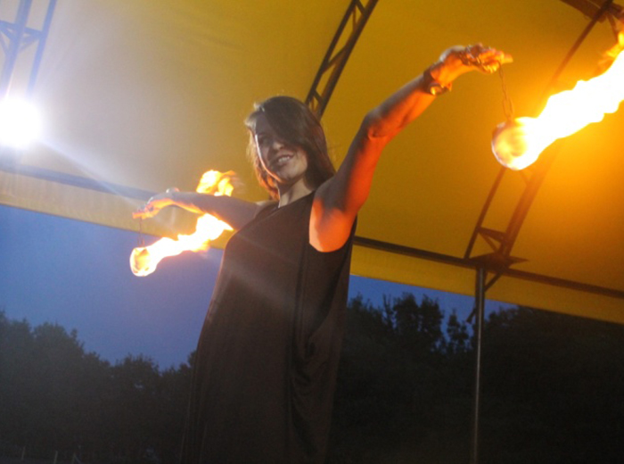 … и яркое fire-show от руководителя программы! То ли еще будет :)