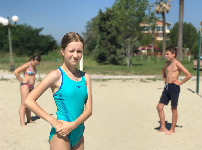…и встреча нового на дня на морском берегу была освещена лучами ласкового и приветливого солнца Босфора.