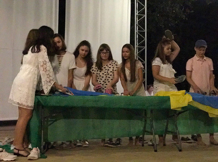 Прощаясь с теми, кто отправился в дальний поход воевать с напавшими на нас турками, византийские семьи по-разному и в разных жанрах осмысляли слово «прощание». 