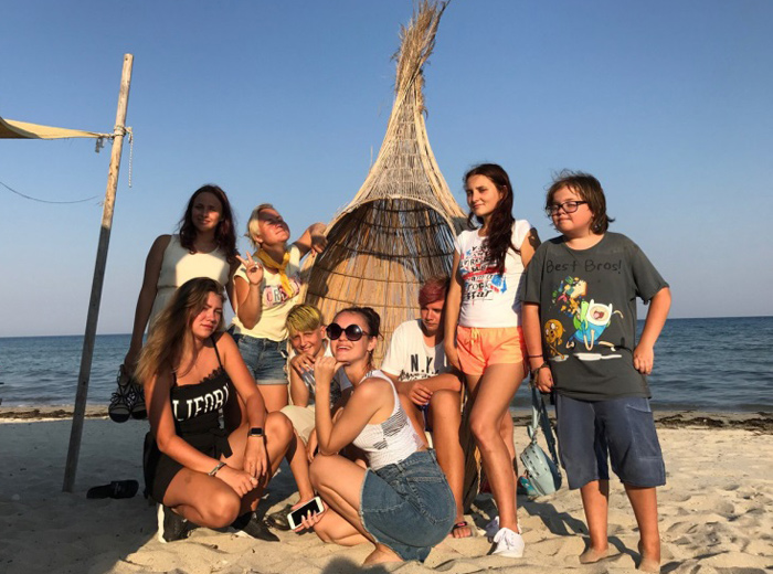 И ищут выгодные ракурсы, чтобы запечатлеть в памяти момент.