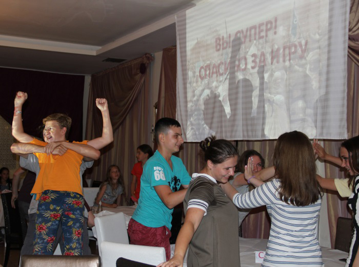 И весь народ Аль Андалуса славил победителей!