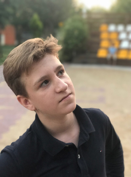 Мало того, что на королевство обрушилось такое несчастье, так еще и часть рыцарей отправилась в поход, дополнительно ослабив оборону страны