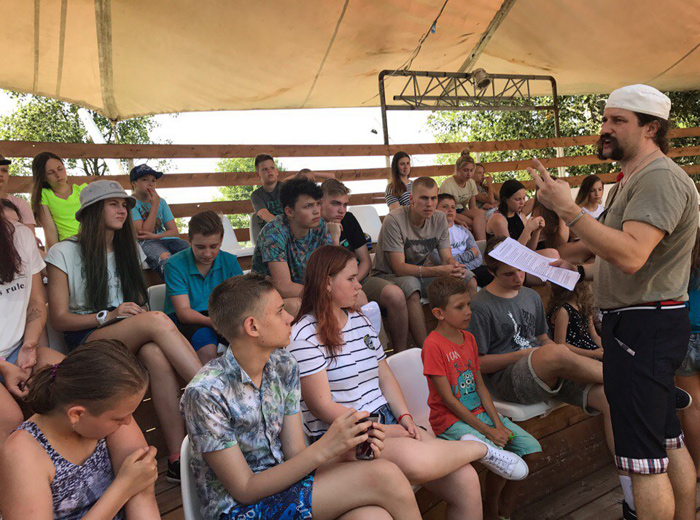 Кажется, гражданская война подступает к  Иерусалиму. Тамплиеры и меченосцы объединились под руководством знаменитого купца Елиуса и приготовились защищаться до последней капли крови.
