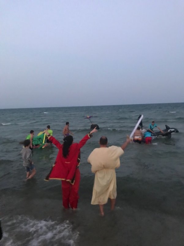 В конце концов, по команде капитанов, все корабли были спущены на воду – к великой радости путешественников все они успешно прошли испытание океаном.