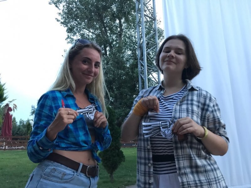 Однако термидорианцы, заручившись поддержкой революционной армии, организовали осаду конвента.