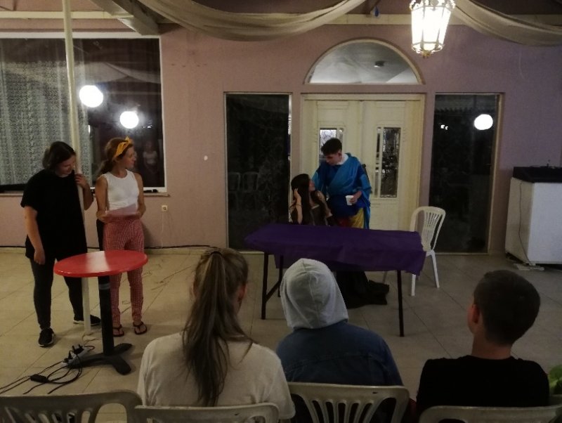Жители Вероны также добавили драматизма, но мы знаем секрет и поделимся с вами...