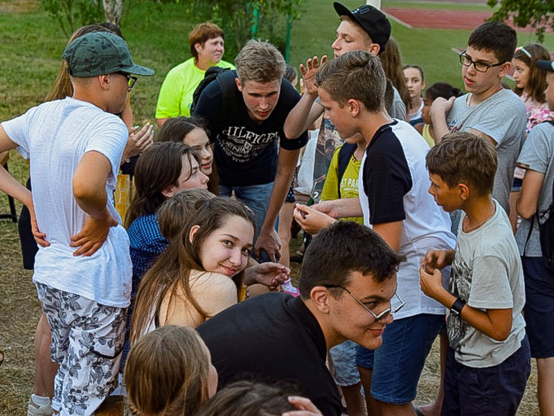 Представители орденов активно включились в процесс, ведь ответы на вопросы нужно было дать как можно быстрее.