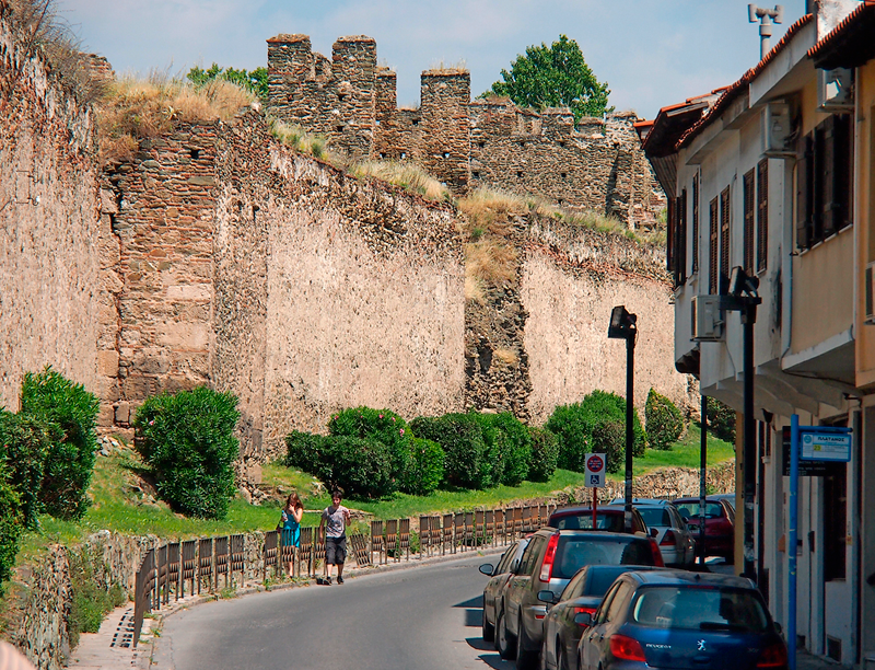 Достопримечательности Салоник, Крепостные стены Эптапиргио