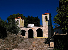 Монастырь Дайбабе, вход в церковь