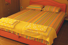  Двуспальная кровать в апартаменте виллы "Антония"