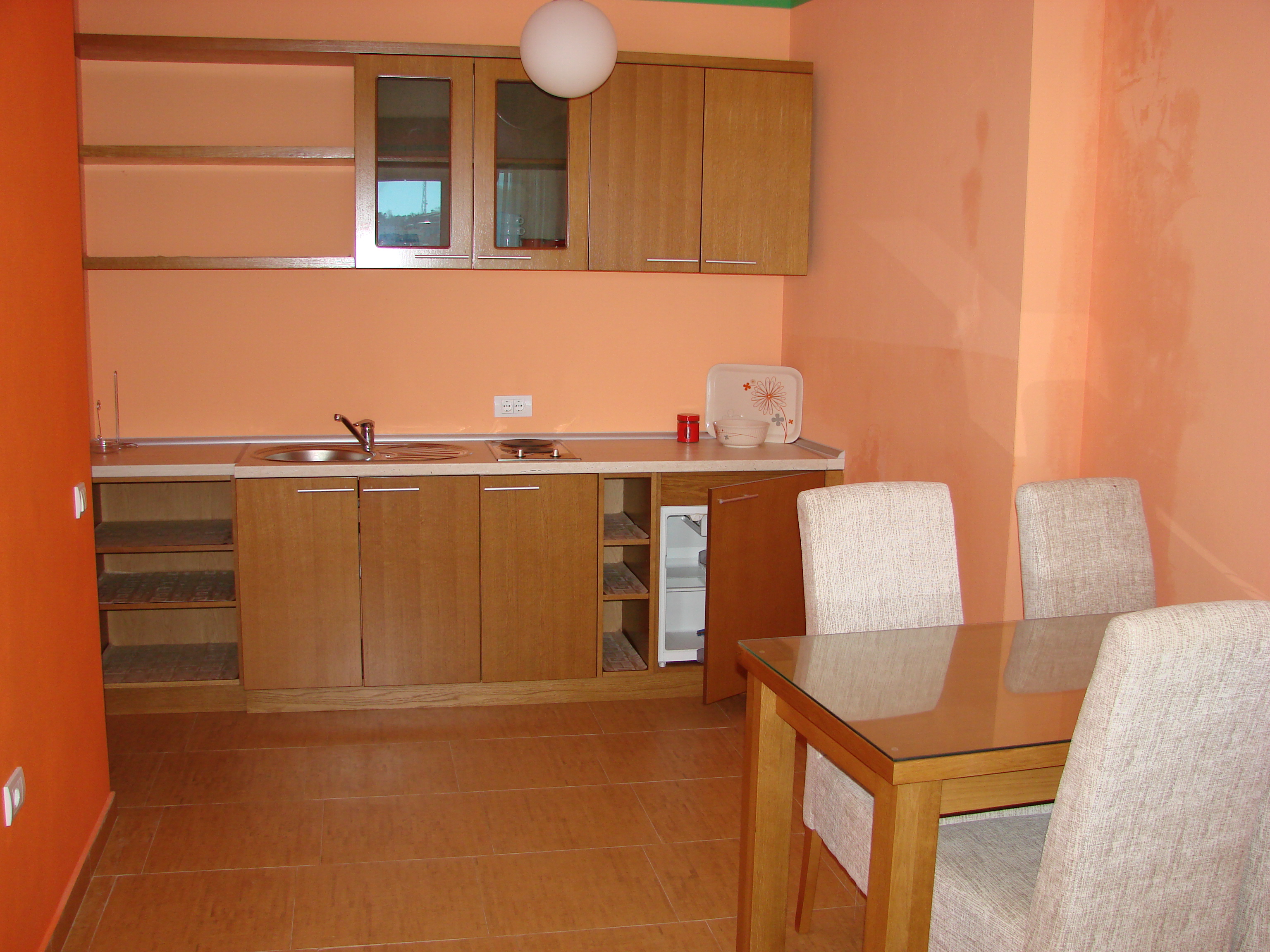  Кухонная зона в студии мини-отеля в Черногории