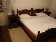  Французская кровать в номере отеля 