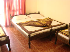  Кровать в номере виллы "Флорида" в Черногории