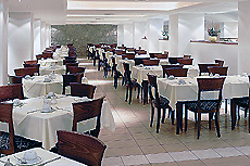  Столики в ресторане Iberostar Bellevue 4*