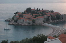 Из апартаментов у моря в Черногории открывается потрясающий вид