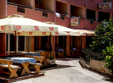 Отель в Петроваце располагает рестораном