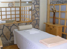 Для тех, кто любит массаж, в отеле "Обала" есть массажный кабинет