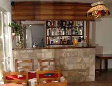 Уютный бар виллы "Солярис"