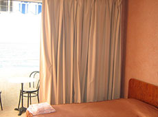 Солнечный номер в отеле "Барселона" в Сутоморе