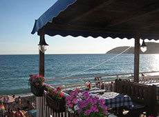 Ресторан отеля "Барселона" на берегу моря