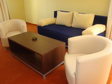  Мягкая мебель в отеле в Бечичах