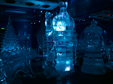 Фантастичнеские ледяный скульптуры на Вотчине Деда Мороза