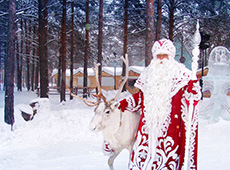 Дед Мороз со своими оленями