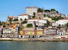  Выезд на  обзорную экскурсию по Порто: Проспект Бразилии, живописный берег реки Дору и исторический центр Порту.