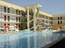 Отель с бассейном в Болгарии «Амфора Бич»