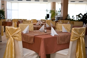 Столики в ресторане отеля «Бургас бич»
