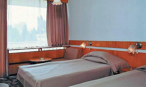 Одноместные кровати в отеле Кардам в Болгарии