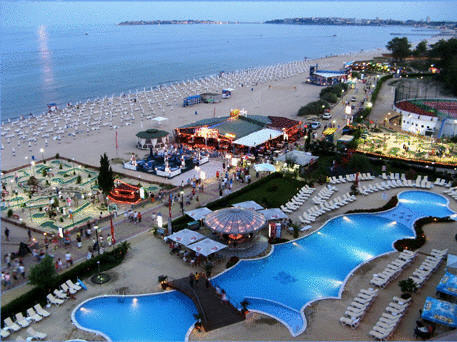 Песчаный пляж Болгарии в двух шагах от отеля „Нептун Бич”