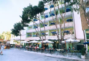 Ресторан на открытом воздухе в отеле "Одесос"