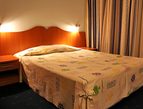 Спальня в апартаменте отеля «Сириус Бич»
