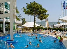 Отель с бассейном в Болгарии «Виктория»