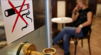 В Черногории запретили курить в ресторанах и кафе: штраф до 20 000 евро