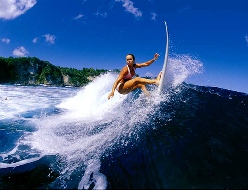 Новички в серфинге смогут попробовать «приручить волну», а для опытных серферов пляжи Бали – настоящий рай!
